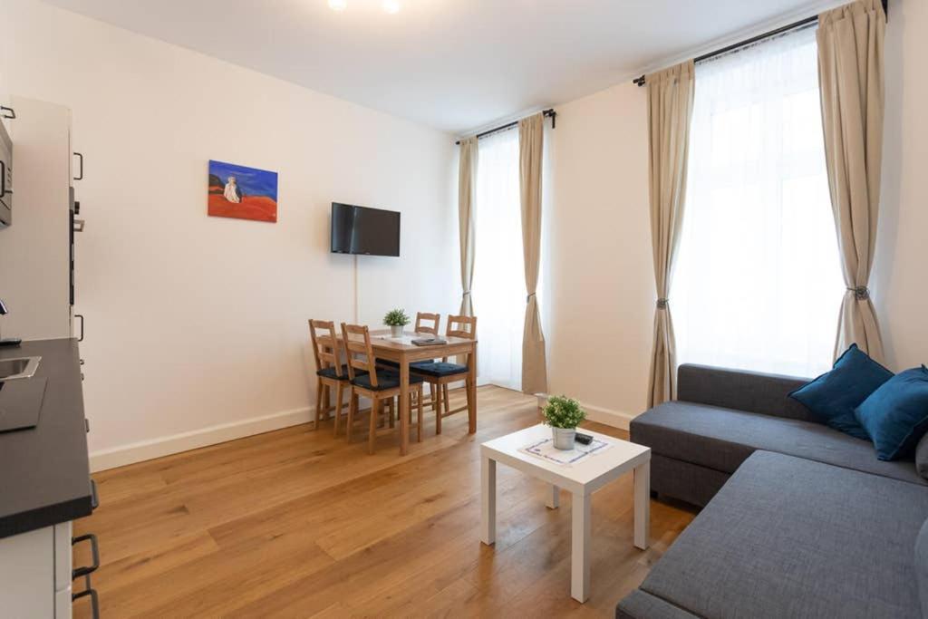14 C&J'S Apartment Vienna Exterior photo